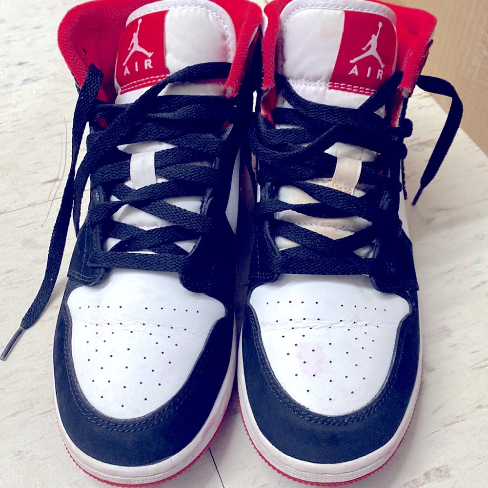 AirJodan 1 Retro “Bad Santa”